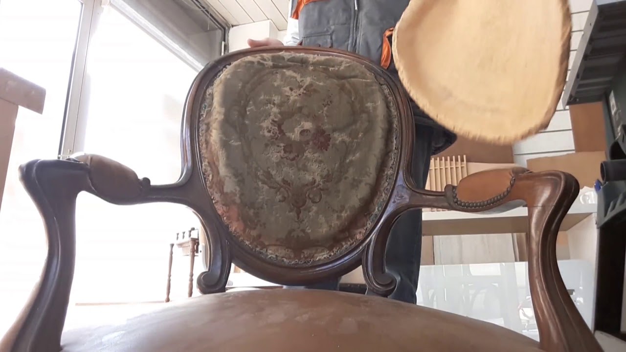 Découverte : Le Secret d'un Siège de Style Restauration