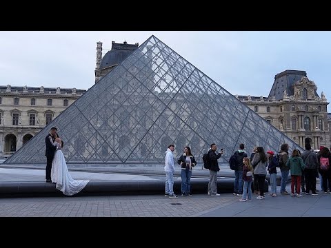 France : le Musée du Louvre rouvre au public après le cambriolage